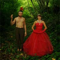 Something beginning with L/She Keeps Bees/Dag f�r Dag