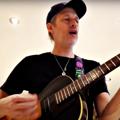 Andy-Bell-of-Erasure-joins-Poptronik-line-up-in-Spain