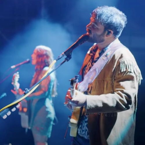 Angus-and-Julia-Stone-win-Song-of-the-Year-at-APRA-Awards