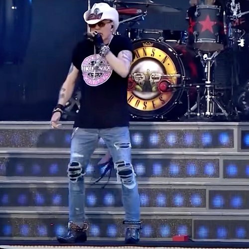 Axl-Rose-$20-million-lawsuit-thrown-out-because-(as-usual)-he-was-late