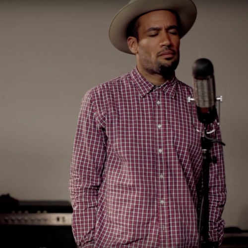Ben-Harper-puts-together-ballad-compilation