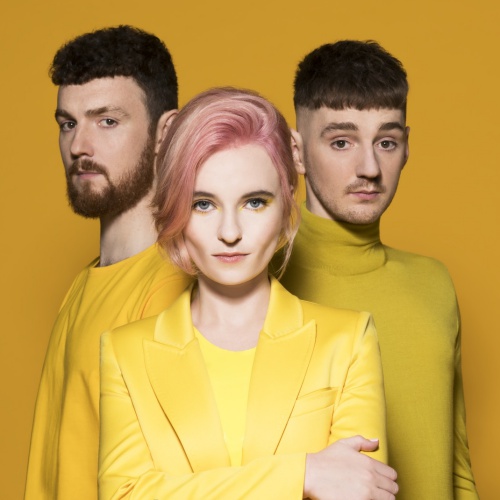 Clean Bandit live version of 'Rather Be'