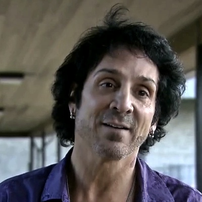 Journeys-Deen-Castronovo-arrested-for-assaulting-girlfriend