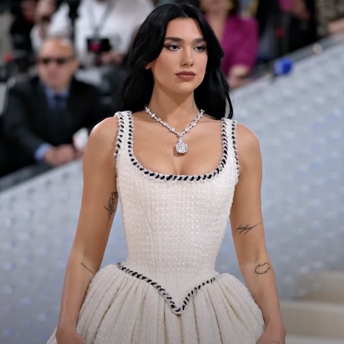Dua Lipa challenging Dave & Central Cee for this week’s Number 1 single – Music News