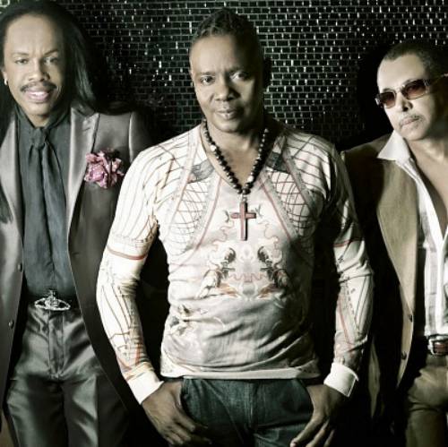 Earth, Wind & Fire announce seasonal album 'Holiday'