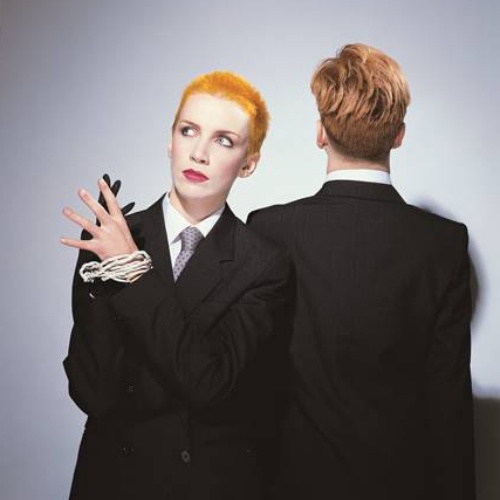 Eurythmics perform 'Fool On The Hill' Beatles tribute
