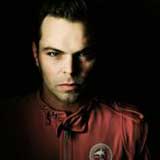 Gaz-Coombes-of-Supergrass-delivers-new-clip