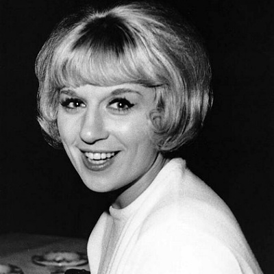 Singer-songwriter Jackie Trent dies