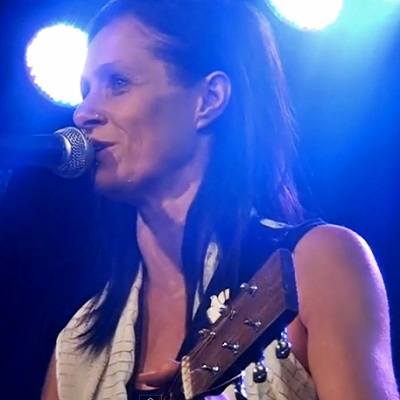 Kasey Chambers takes two month surgery break