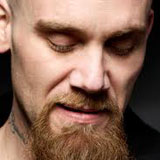 Former-QOTSA-bassist-in-stand-off-with-SWAT-team