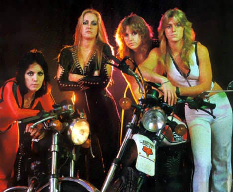 Lita-Ford-blames-Joan-Jett-for-Runaways-delay