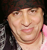 Steven-Van-Zandt-calls-England-a-police-state