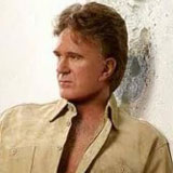 Country-star-T.G.-Sheppard-in-intensive-care