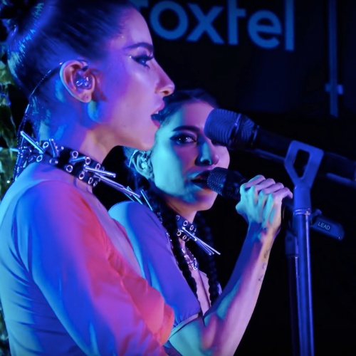 The-Veronicas-release-Lolita-preview