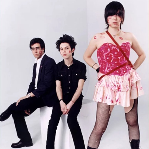 Yeah-Yeah-Yeahs-announce-UK-dates