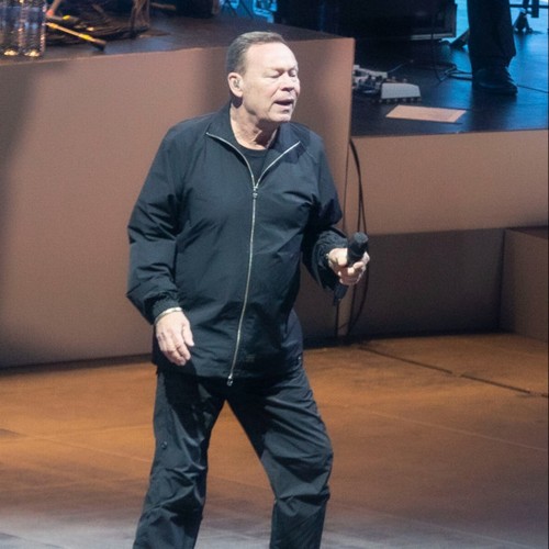 UB40 featuring Ali Campbell pay tribute to Astro at Hampton Court Palace Festival – Music News