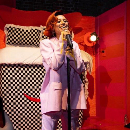 Raye delighted to be independent – Music News