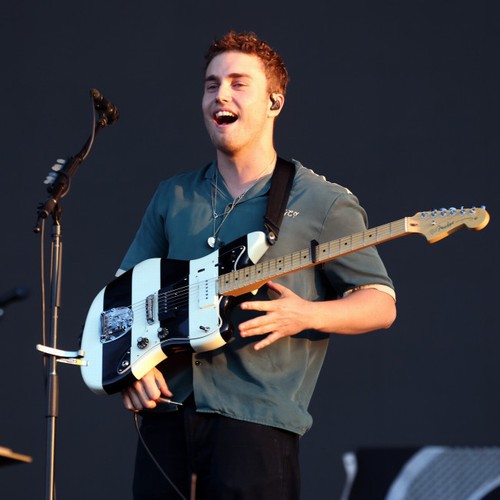 Sam Fender thanks fans for ‘magic’ evening at Finsbury Park concert – Music News Sam Fender thanks fans for ‘magic’ evening at Finsbury Park concert – Music News