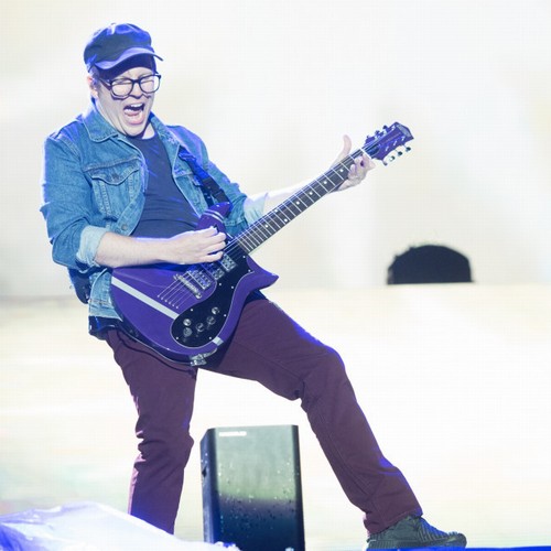 Fall Out Boy send cyrptic postcards to fans – Music News
