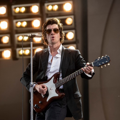 Arctic Monkeys AXE concert due to illness, days before Glastonbury headline set – Music News