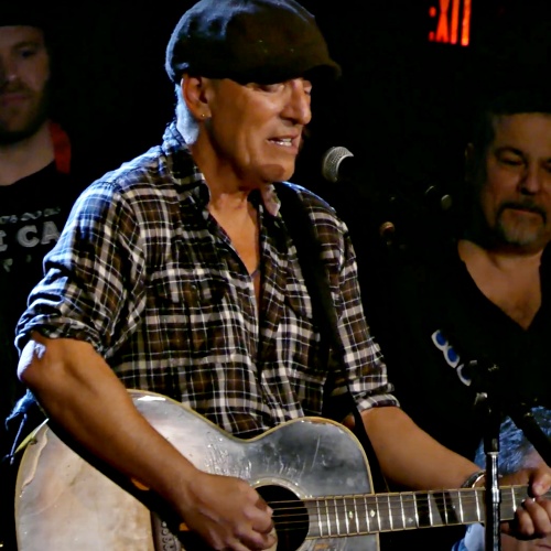 Bruce-Springsteen-plays-epic-in-Helsinki