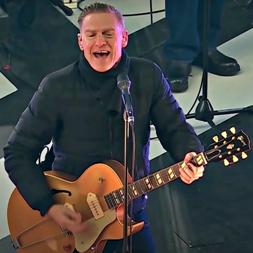 Bryan Adams offers to shoot Obama