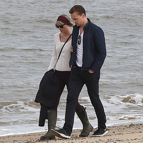 Taylor Swift and Tom Hiddleston split - report
