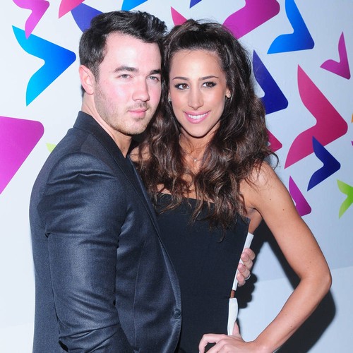 Kevin Jonas gets inked for daughters