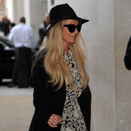 Britney Spears blames herself for concert backflip meltdown