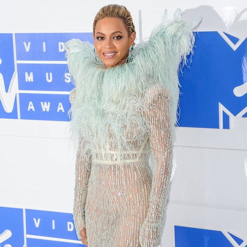 Beyonce throws tour wrap party for crew