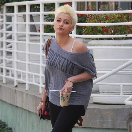 Paris Jackson returns to Neverland