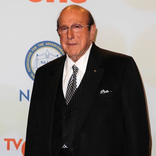 Clive Davis reads desperate letter he sent to Whitney Houston in new documentary
