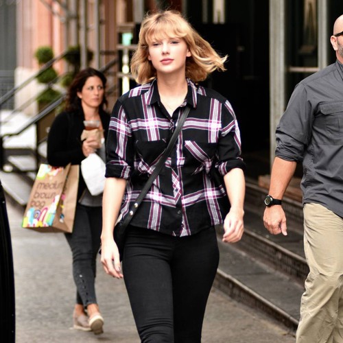 Taylor Swift donates remainder of $1 million pledge to four Louisiana charities