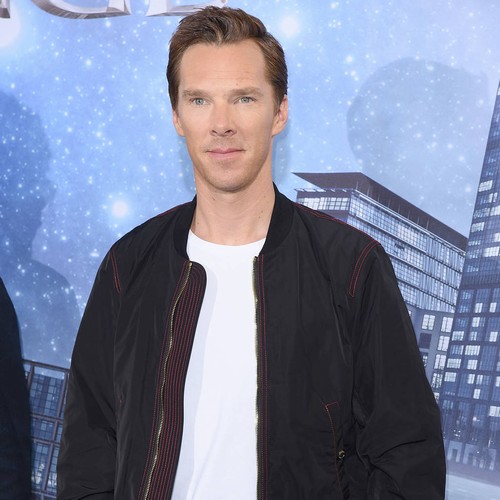 Benedict Cumberbatch jokes about his sexiness on Saturday Night Live debut