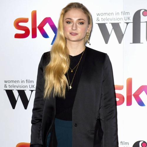 Sophie Turner introduces Joe Jonas to family in London