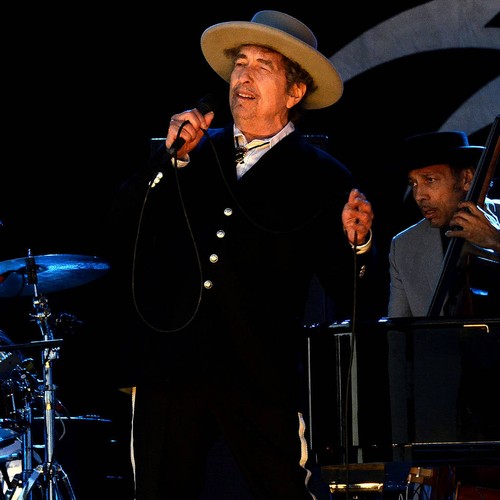 Bob Dylan 'honoured' to accept Nobel Prize