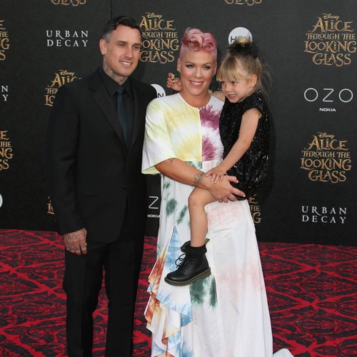 Pink taking care to put big sister Willow first