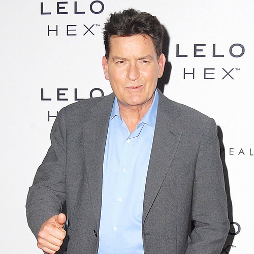 Charlie Sheen apologises to Rihanna after latest outburst