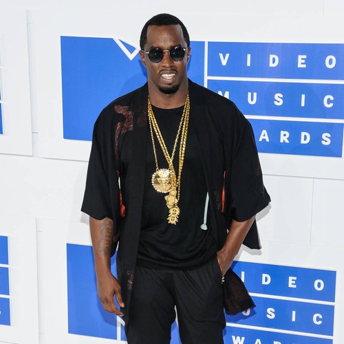 Sean 'Diddy' Combs 'doing great' after knee surgery