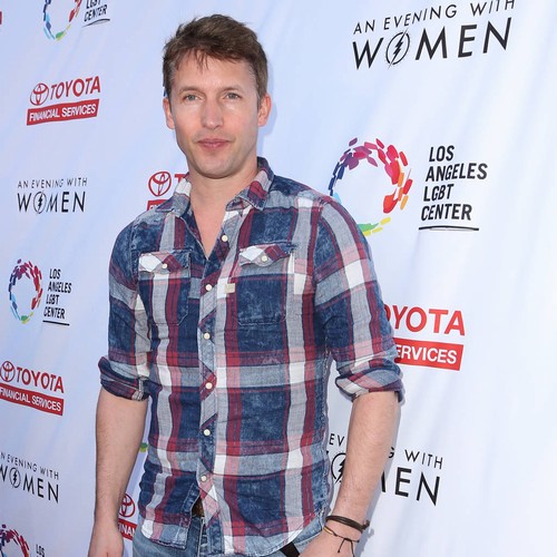 James Blunt pays emotional tribute to 'American mother' Carrie Fisher
