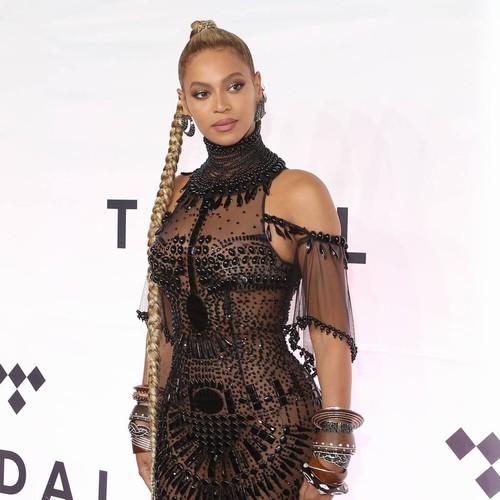 Beyonce and Jay Z will know gender of twins in two weeks