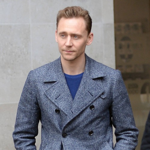 Tom Hiddleston no longer interested in discussing Taylor Swift fling