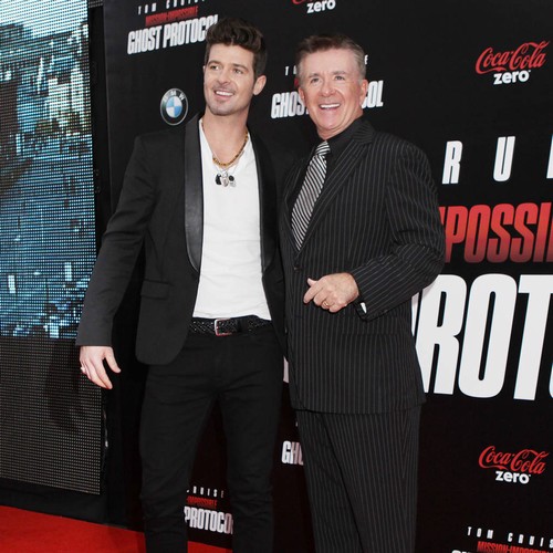 Robin Thicke celebrates 40th birthday with tribute to father Alan