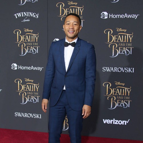John Legend clarifies stolen luggage reports