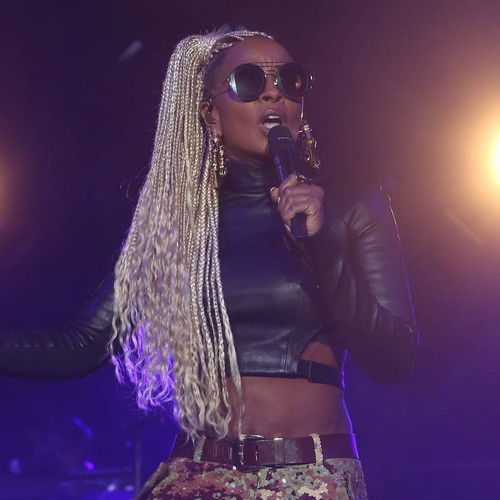 Mary J. Blige protests spousal support order at Essence Fest