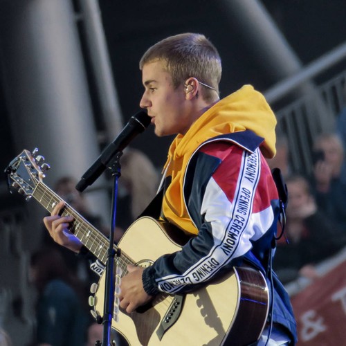 Justin Bieber isn't quitting music for his faith - report