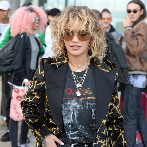 Rita Ora pushes second album back to 2018
