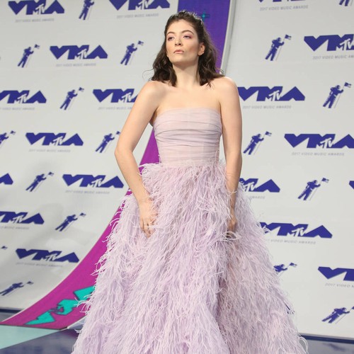 Lorde's new track inspired by tearful reaction to Rihanna song