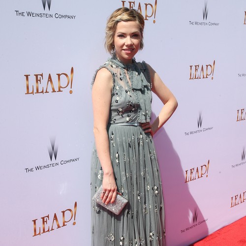 Carly Rae Jepsen keeps ego out of songwriting