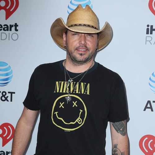 Jason Aldean enjoys meeting breast cancer survivors before shows